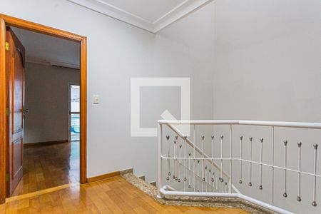 Casa à venda com 250m², 3 quartos e 5 vagas Casa à venda com 250m², 3 quartos e 5 vagasHall Dormitórios