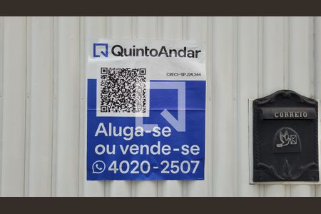 Casa à venda com 250m², 3 quartos e 5 vagas Casa à venda com 250m², 3 quartos e 5 vagasPlaquinha Instalada no Portão do Imóvel - Área Externa
