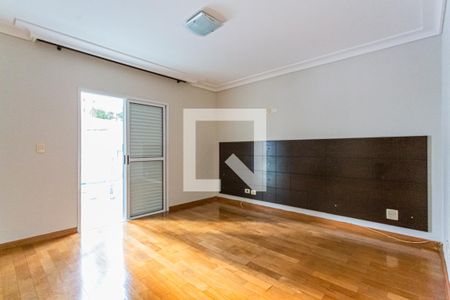Casa à venda com 250m², 3 quartos e 5 vagas Casa à venda com 250m², 3 quartos e 5 vagasSuite