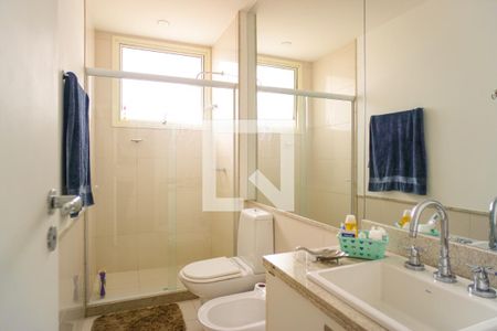 Apartamento à venda com 333m², 4 quartos e 3 vagasBanheiro da Suíte 4