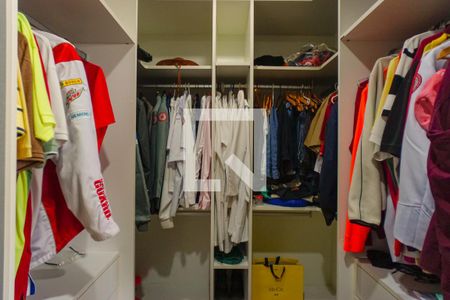 Apartamento à venda com 333m², 4 quartos e 3 vagasCloset da Suíte 1