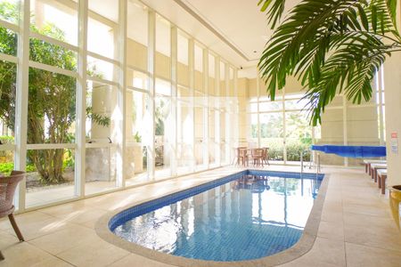 Apartamento à venda com 333m², 4 quartos e 3 vagasÁrea comum - Piscina