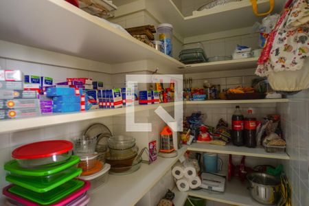 Apartamento à venda com 333m², 4 quartos e 3 vagasCozinha e Área de Serviço - Despensa