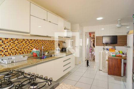 Apartamento à venda com 333m², 4 quartos e 3 vagasCozinha e Área de Serviço