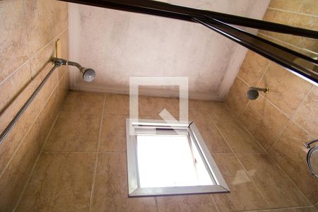 Apartamento para alugar com 200m², 3 quartos e 2 vagasBanheiro da Suíte 2 - Chuveiros