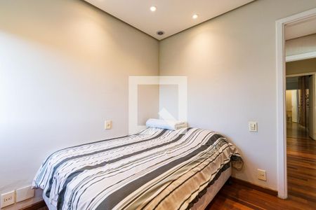 Apartamento à venda com 110m², 4 quartos e 2 vagasQuarto 4