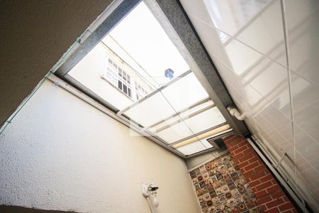 Casa de condomínio à venda com 70m², 2 quartos e 1 vagaÁrea de Serviço