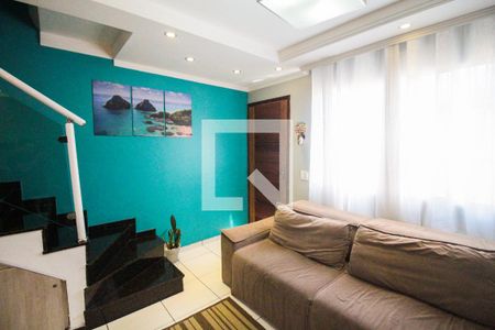 Sala de casa de condomínio à venda com 2 quartos, 70m² em Vila Monte Santo, São Paulo