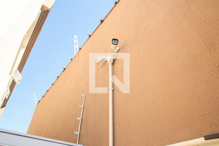 Casa de condomínio à venda com 70m², 2 quartos e 1 vagaCamera de Segurança