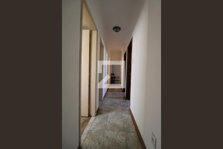 Corredor de apartamento à venda com 3 quartos, 108m² em Centro, Campinas