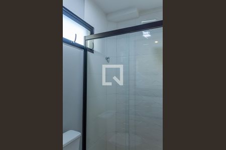 Banheiro de kitnet/studio para alugar com 1 quarto, 16m² em Vila Marlene, São Bernardo do Campo