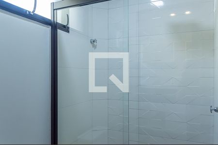 Banheiro de kitnet/studio para alugar com 1 quarto, 16m² em Vila Marlene, São Bernardo do Campo