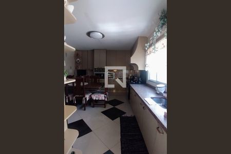 Casa à venda com 278m², 3 quartos e 4 vagas Casa à venda com 278m², 3 quartos e 4 vagasCozinha