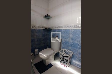 Casa à venda com 278m², 3 quartos e 4 vagas Casa à venda com 278m², 3 quartos e 4 vagasBanheiro 2