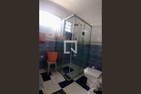 Casa à venda com 278m², 3 quartos e 4 vagas Casa à venda com 278m², 3 quartos e 4 vagasBanheiro 2