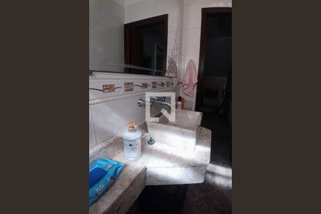 Casa à venda com 278m², 3 quartos e 4 vagas Casa à venda com 278m², 3 quartos e 4 vagasBanheiro