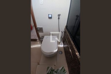 Casa à venda com 278m², 3 quartos e 4 vagas Casa à venda com 278m², 3 quartos e 4 vagasBanheiro da Suíte 1