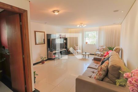 Sala de casa à venda com 3 quartos, 195m² em Jardim das Vertentes, São Paulo