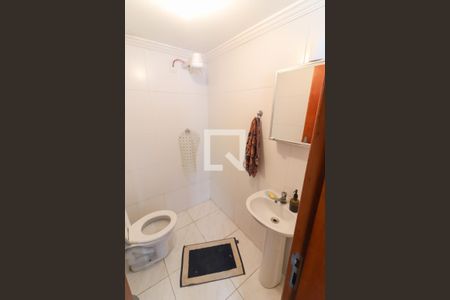 Casa à venda com 195m², 3 quartos e 4 vagasSuite Serviço