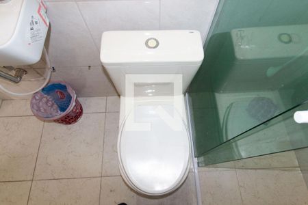 Casa para alugar com 350m², 4 quartos e 6 vagas Casa para alugar com 350m², 4 quartos e 6 vagasBanheiro da Suíte 1