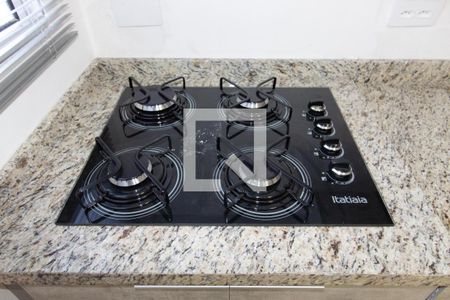 Sala/Cozinha de casa para alugar com 4 quartos, 350m² em Vila Carmosina, São Paulo