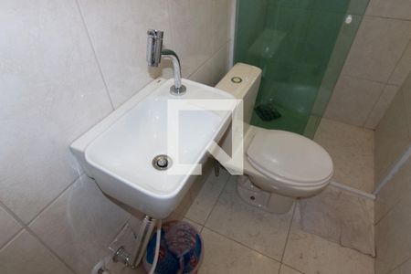 Casa para alugar com 350m², 4 quartos e 6 vagas Casa para alugar com 350m², 4 quartos e 6 vagasBanheiro da Suíte 1