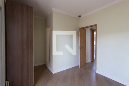 Suíte 1 de casa para alugar com 4 quartos, 350m² em Vila Carmosina, São Paulo