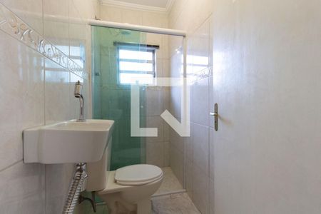 Casa para alugar com 350m², 4 quartos e 6 vagas Casa para alugar com 350m², 4 quartos e 6 vagasBanheiro da Suíte 1