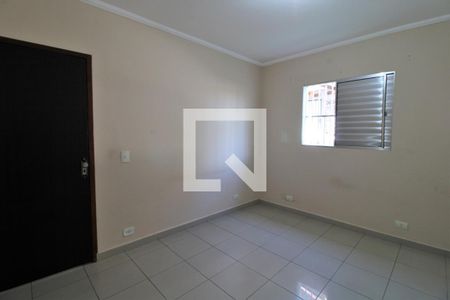 Quarto de casa para alugar com 1 quarto, 40m² em Jardim Guarapiranga, São Paulo