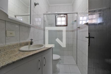 Banheiro de casa para alugar com 1 quarto, 40m² em Jardim Guarapiranga, São Paulo