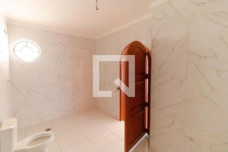 Casa à venda com 1000m², 13 quartos e 4 vagasBanheiro da Suíte 02