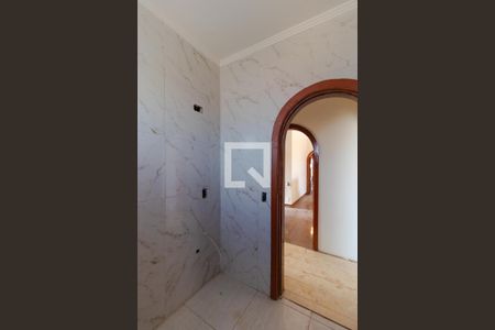 Casa à venda com 1000m², 13 quartos e 4 vagasBanheiro 01