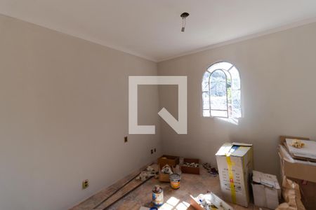 Casa à venda com 1000m², 13 quartos e 4 vagasQuarto 01