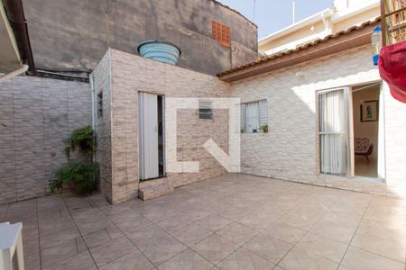 Casa à venda com 90m², 3 quartos e sem vaga Casa à venda com 90m², 3 quartos e sem vagaQuintal Fundos