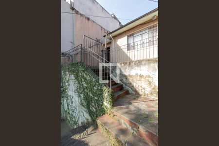 Casa à venda com 90m², 3 quartos e sem vaga Casa à venda com 90m², 3 quartos e sem vagaEscada Entrada