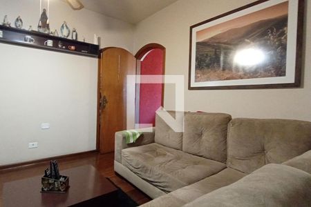 Sala de TV de casa à venda com 4 quartos, 370m² em Vila Frugoli, São Paulo