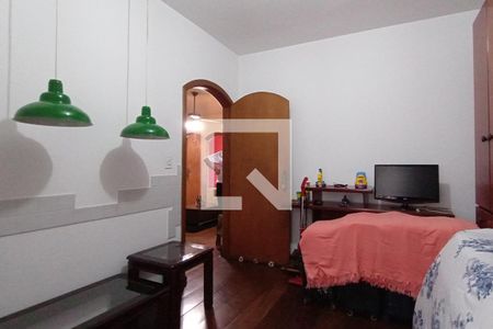 Casa à venda com 370m², 4 quartos e 4 vagas Casa à venda com 370m², 4 quartos e 4 vagasQuarto 3