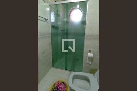 Casa à venda com 370m², 4 quartos e 4 vagas Casa à venda com 370m², 4 quartos e 4 vagasBanheiro 2