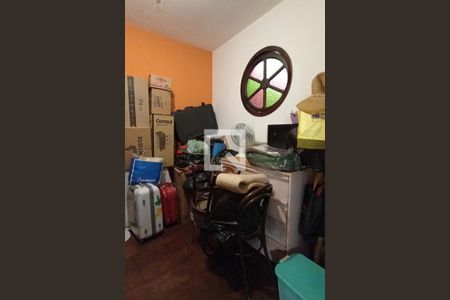 Casa à venda com 370m², 4 quartos e 4 vagas Casa à venda com 370m², 4 quartos e 4 vagasQuarto 2