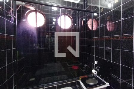 Casa à venda com 370m², 4 quartos e 4 vagas Casa à venda com 370m², 4 quartos e 4 vagasBanheiro da Suíte