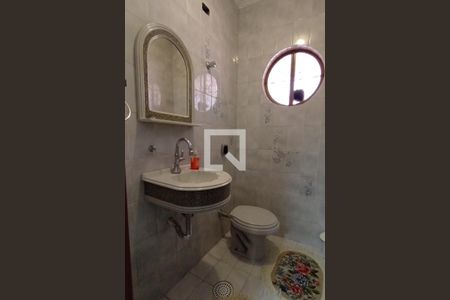 Casa à venda com 370m², 4 quartos e 4 vagas Casa à venda com 370m², 4 quartos e 4 vagaslavabo