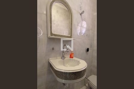 Casa à venda com 370m², 4 quartos e 4 vagas Casa à venda com 370m², 4 quartos e 4 vagaslavabo