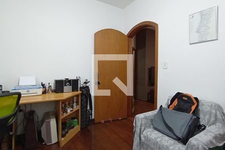 Casa à venda com 370m², 4 quartos e 4 vagas Casa à venda com 370m², 4 quartos e 4 vagasQuarto 1