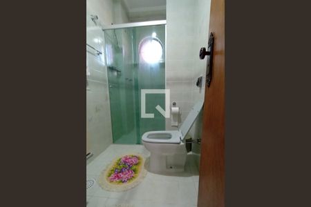 Casa à venda com 370m², 4 quartos e 4 vagas Casa à venda com 370m², 4 quartos e 4 vagasBanheiro 2