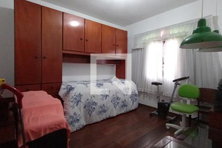 Casa à venda com 370m², 4 quartos e 4 vagas Casa à venda com 370m², 4 quartos e 4 vagasQuarto 3