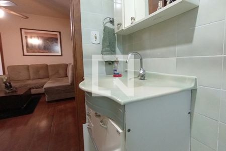 Casa à venda com 370m², 4 quartos e 4 vagas Casa à venda com 370m², 4 quartos e 4 vagasBanheiro 2