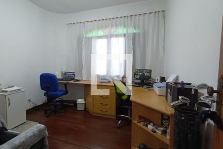 Casa à venda com 370m², 4 quartos e 4 vagas Casa à venda com 370m², 4 quartos e 4 vagasQuarto 1