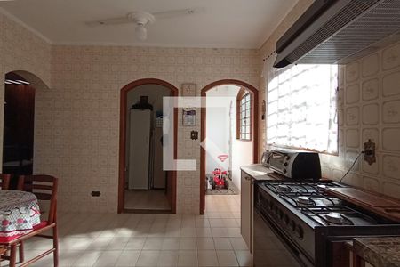 Casa à venda com 370m², 4 quartos e 4 vagas Casa à venda com 370m², 4 quartos e 4 vagasCozinha