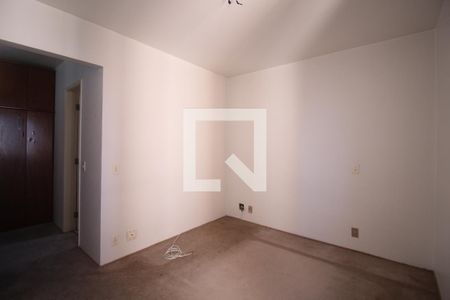 Apartamento à venda com 187m², 4 quartos e 3 vagasQuarto