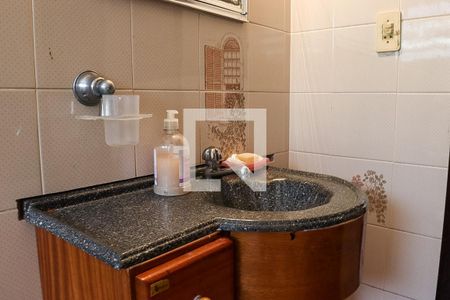Casa para alugar com 164m², 3 quartos e 3 vagasBanheiro do primeiro andar